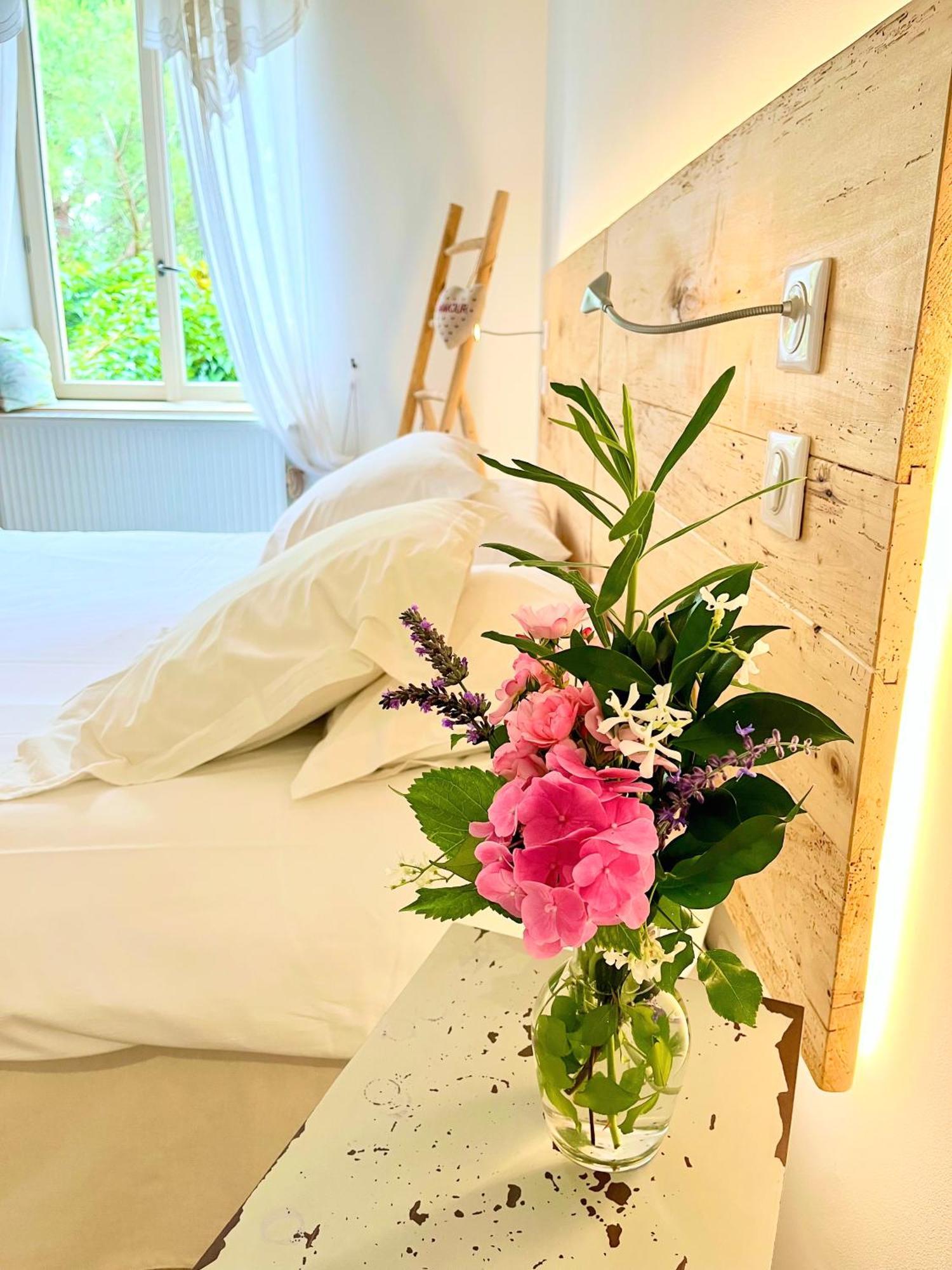 Bed and Breakfast Le Relais Des Anges Mercues Екстер'єр фото